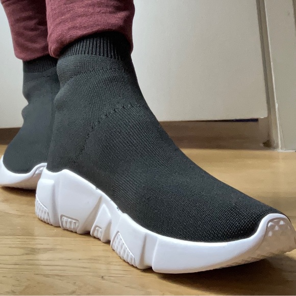 Steve Madden Taffey knit sneaker booties - Picture 10 of 12